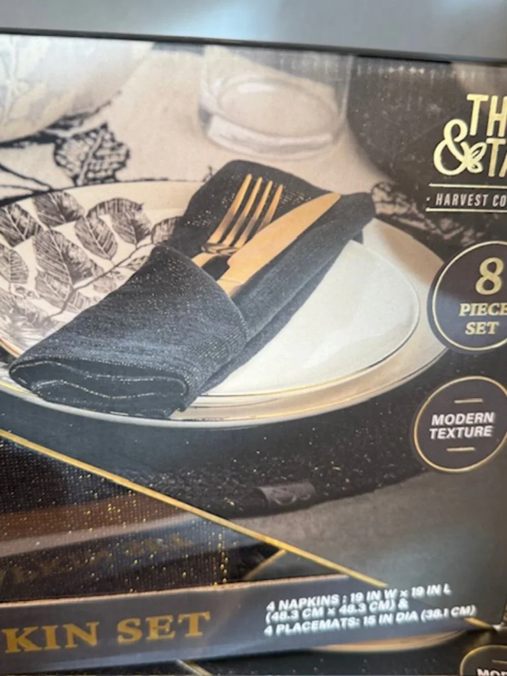 Thyme & Table Brand Table Decor Set- 8 Placemats, 8 Napkins, 1 Table Runner NWT